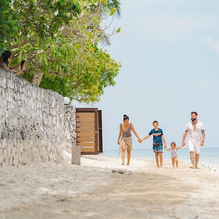 Club Serena Resort Moalboal Bagian luar foto